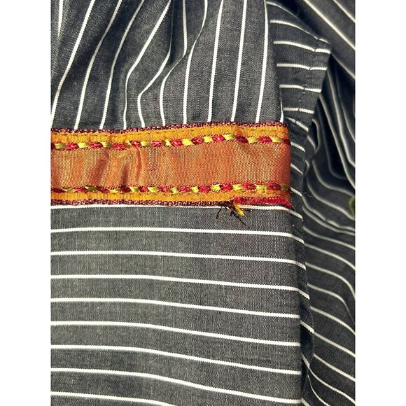 Flatiron Workshop Black Gray White Striped Button-Up Shirt Sz 1 Embroidered Trim - Picture 7 of 7
